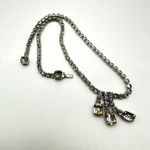 SALE Vintage 15” rhinestone necklace! - Picture 1 of 13